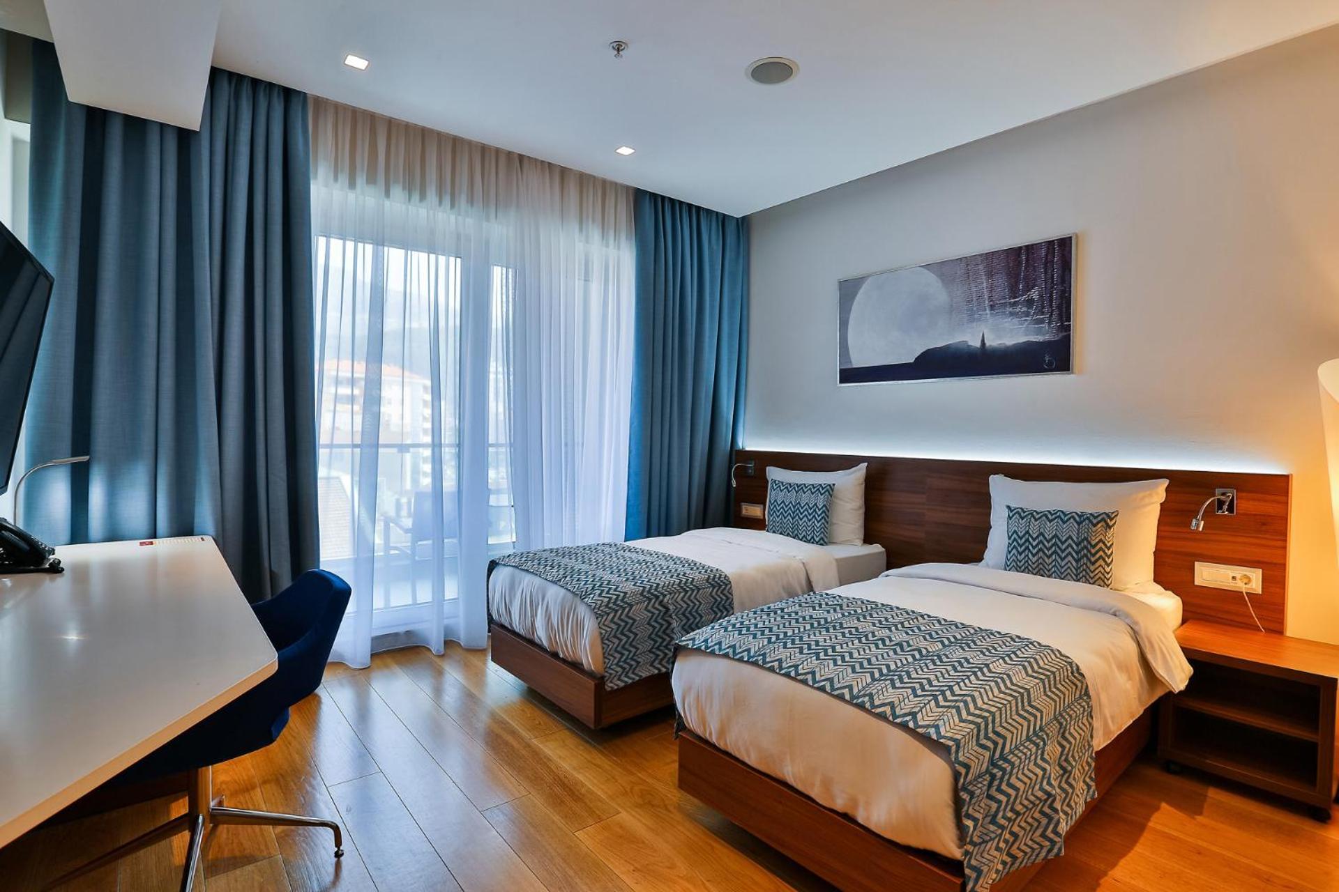 Hotel Tq Plaza Будва Экстерьер фото